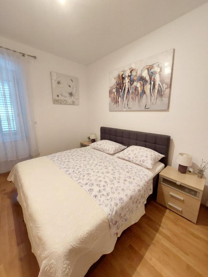 Apartment Ana Split Bagian luar foto