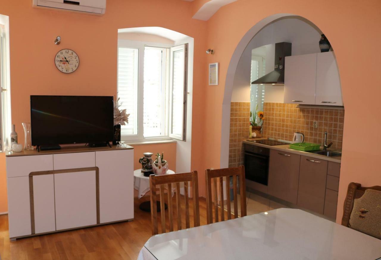 Apartment Ana Split Bagian luar foto